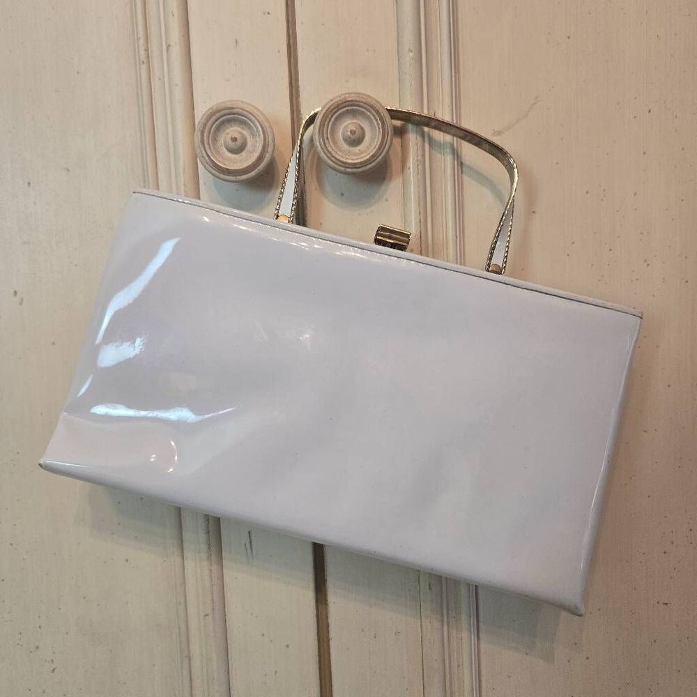 Andé Vintage White Patent Leather Clutch Purse